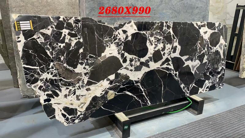 宝格丽黑230906