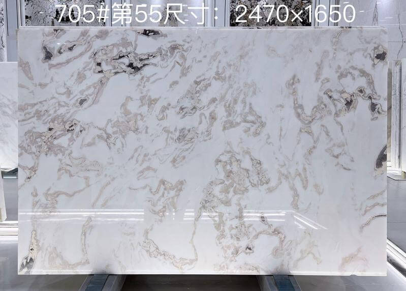 芬迪白FFF-PYD705